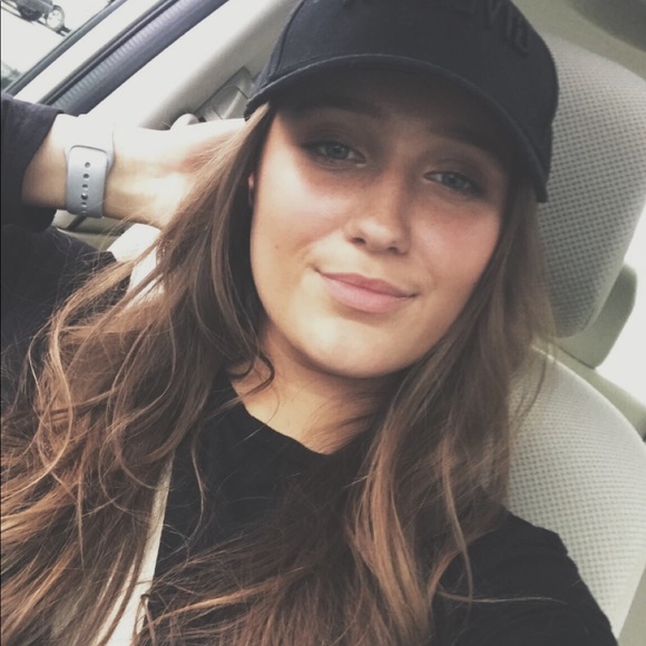 Meet your Posher, Diana - Picture 1 of 1